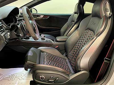 AUDI RS5 Carbon Edition, vista de asientos delanteros